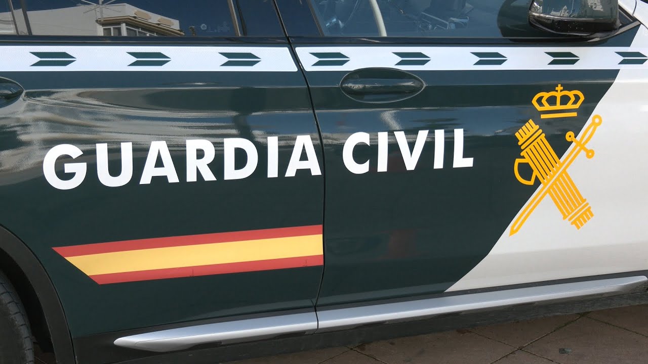 El Comandante Ruiz Espíldora visita al primer edil en el Ayuntamiento