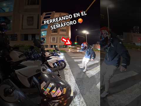 BAILAR en los SEMÁFOROS es mi PASIÓN #humor #risas #motos #calles #bailar