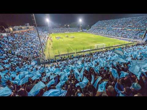 "Hinchada de BELGRANO vs Newell's || 25 MIL BANDERAS, TODA LA FIESTA Y CUARTO TRIUNFO AL HILO " Barra: Los Piratas Celestes de Alberdi • Club: Belgrano