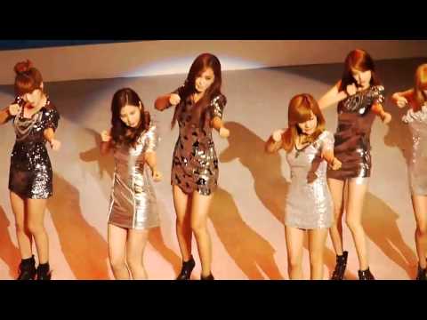 Fancam] 110118 SNSD Girls Generation  Hoot @ Intel Showcase