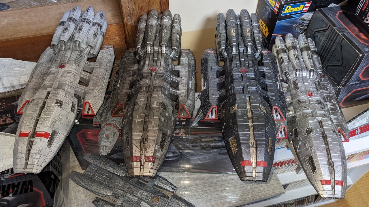 Mobius Model "BATTLESTAR PEGASUS"　4隻目制作