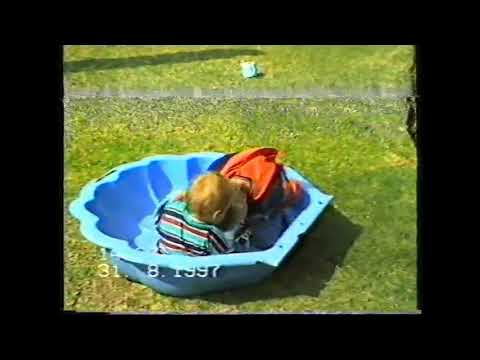 1997 08 31 Alexander & Kieran Köhler Playing in The Garden