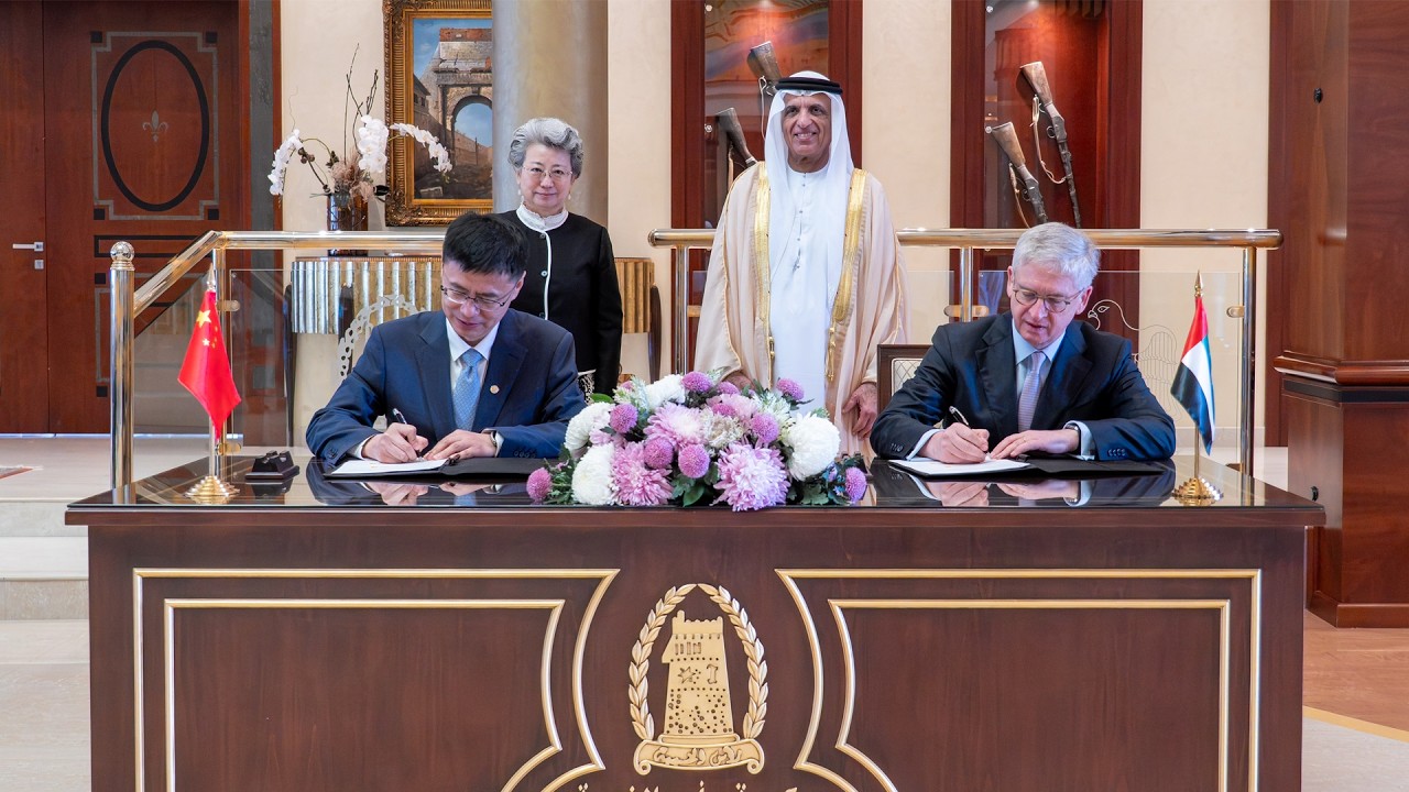 صورة بعنوان: Youtube Image