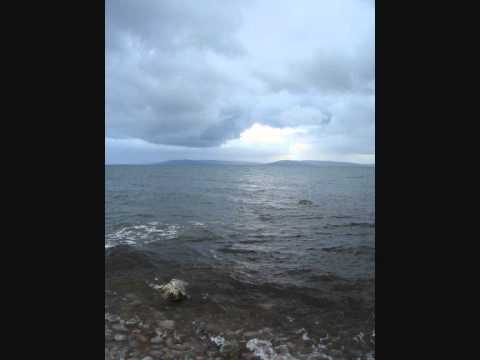 Amhrán na Leabhar (The song of books)