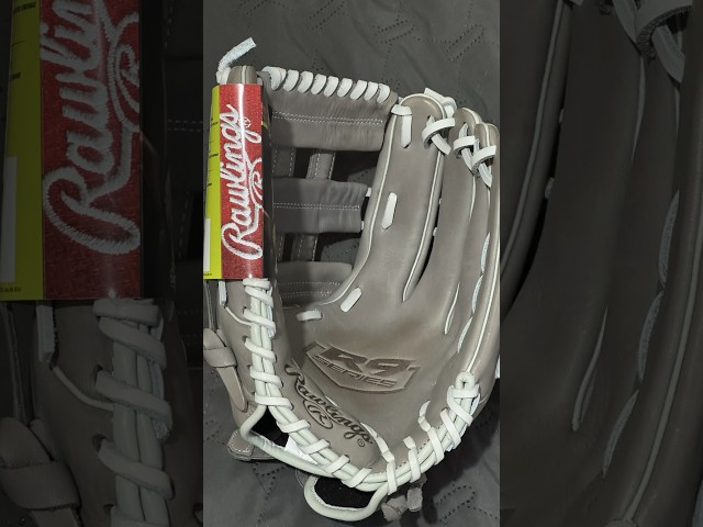 Vídeo relacionado con Rawlings Guante de sóftbol de la Serie Shut out | 12.5 Pulgadas | Lanzamiento de Mano Izquierda | Blanco/Verde Azulado