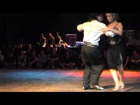 Gaston Torelli y Noelia Hurtado - en esta tarde gris