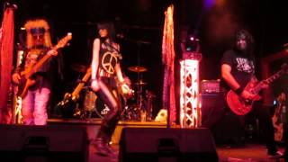 French Kiss and Rokken Robyn - Sweet Child o Mine