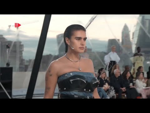 ALEXANDER MCQUEEN Best Looks Spring 2022 - Fashion Channel
