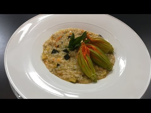 Rreze Dielli 27 Qershor 2019   Të Gatuajmë me Znj  Vjollca P1 Rizoto me lule kungulli dhe kungull