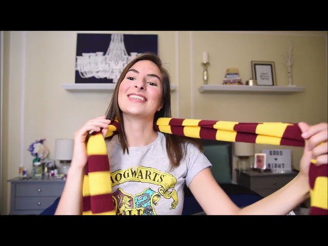 Vídeo relacionado con Cinereplicas - Harry Potter - Bufanda - Ultra Suave - Licencia Oficial - Casa Gryffindor - 190 cm - Rojo Vivo y Negro