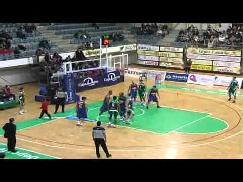 PLATA PLASENCIA EXTREMADURA,61 - REGAL FC. BARCELONA,52 (15/01/2011 0:00:00)