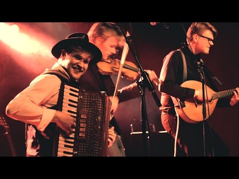 Dreamers' Circus - 'A Room in Paris' - Live