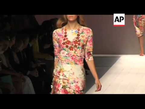 Contemporary romance on Blugirl catwalk