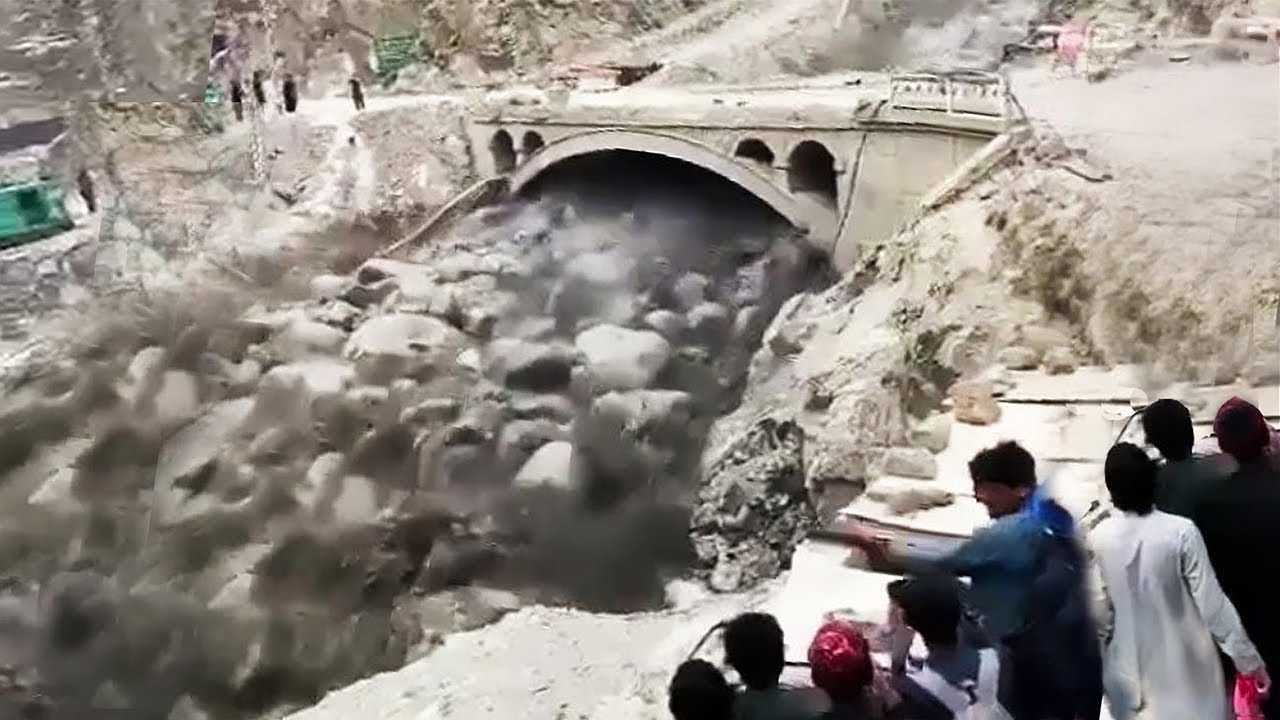 10 Devastating Mudslides Caught on Camera