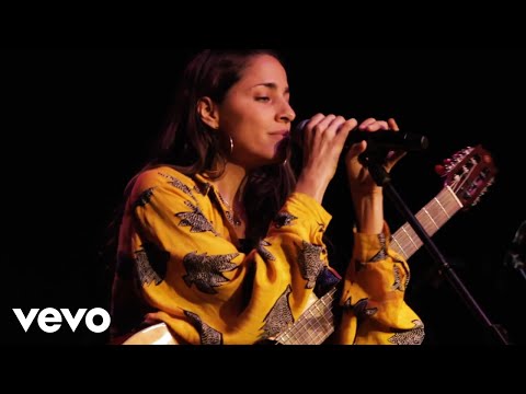 download lagu mp3 mp4 Sara Alhinho, download lagu Sara Alhinho gratis, unduh video klip Sara Alhinho