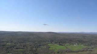 preview picture of video 'Ellenville Hang Glider launch #1 - 5/11/2014'