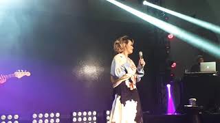 Aku wanita - Reza Artamevia ( konser pertama 2018)