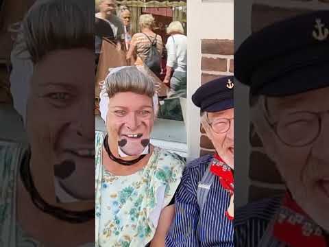 Visserijdag 2023 Arnemuiden klederdracht @TravelwithHugoF