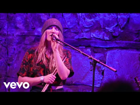 Wildwood Kin - Never Alone (Live at The Caves, Edinburgh, 2019)