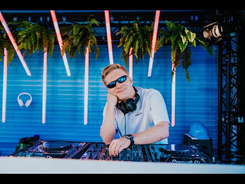 MNM Blokhut: Omdat Het Kan