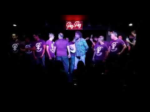 La comparsa de Fali Mosquera con Antonio Alemania en el Pay-Pay