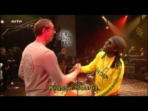 ONE SHOT NOT - HINDI ZAHRA,RICHARD BONA (BEAUTIFUL TANGO & WAIT IN VAIN)