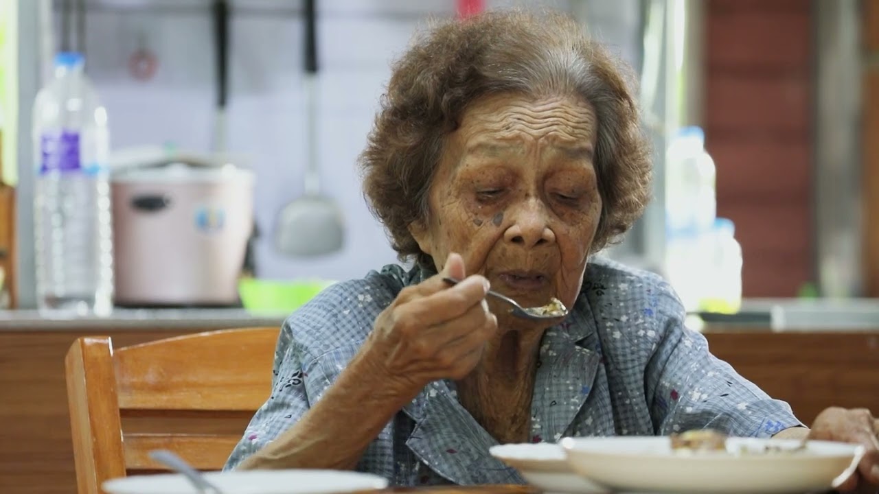 Grandma’s Recipes Thailand 8 : ソムシーさんのサバの煮付け Somsri's Braised Mackerel
