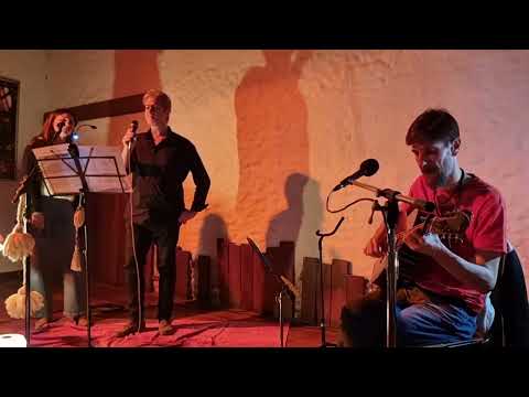 Norewegian wood de The Beatles por Fede Pron e Ines Carusillo