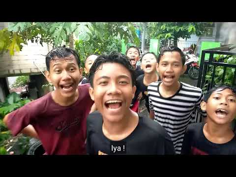 heh-anak-muda-maen-ujan-ya-silat-komedi