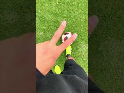 Lerne diesen Trick #fußball #tricks #tutorial #shorts