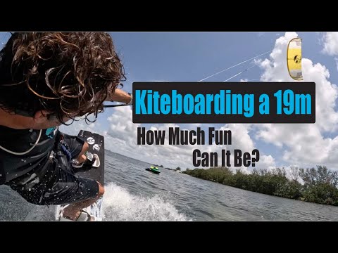 Kiteboarding in Lightwinds 2023 - 10mph 19m Sessions