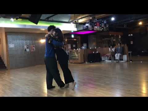 Luna y Riphy tango demo 1/2 2019. April 28 @천안탱고, Korea
