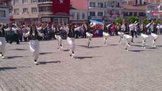 preview picture of video 'Yakakent Anadolu Lisesi Folklor Ekibi 19 Mayıs 2013 Gösterisi'