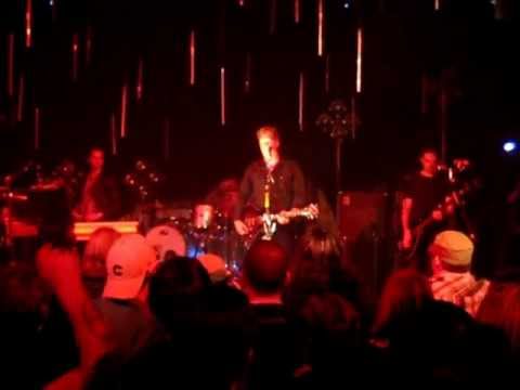 Queens Of The Stone Age : LIVE : Hispanic Impressions