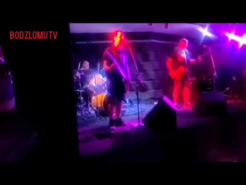 BOD ZLOMU - BOD ZLOMU - Sestřih z koncertu v Litvínovské Ponorce.