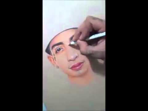 artista desenhando mc guime