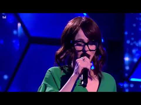 AUREA DISFARÇA-SE E CANTA NO ALL TOGETHER NOW I  Veja a reação dos jurados