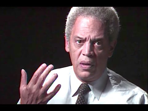 彼は、黒人のためのより良いものがどれだけあるかを説明しています。 (He Describes How Much Better Things Are For Black Americans)