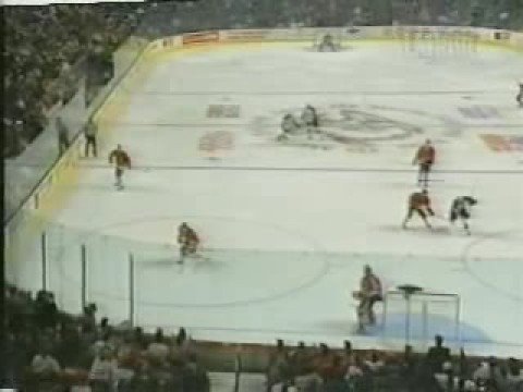 Wayne Primeau vs Enrico Ciccone