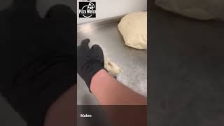 Videos 12 Pizza World - Creve Coeur - Pizza Dough