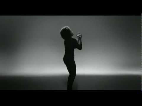 Nabiha - Mind The Gap [Official Video]