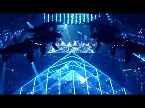 *HD* Sensation White "CELEBRATE LIFE" - "SENSATION GO DOWN" - Amsterdam 03.07.2010