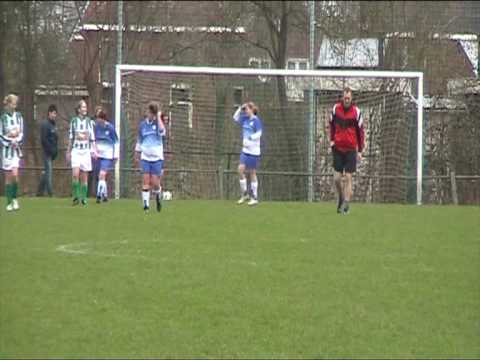 doelpunt suzanne en eva wedstrijd Dokkum DA1- SC Twijzel Da 1.