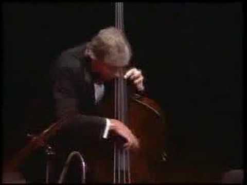 Oscar Peterson Quartet & Joe Pass - Cakewalk