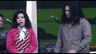 Download lagu NGAKAK 🤣🤣 LANGSUNG DIDEPAN RHOMA IRAMA & ELVY SUKAESIH KE MONAS GILANG DIRGA & SOIMAH mp3