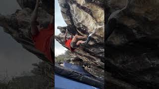 Video thumbnail of Caveroni, V6. Milho Verde