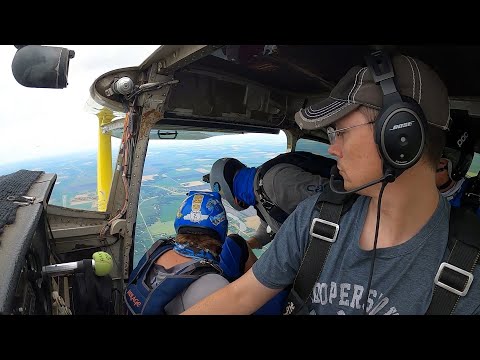 Skydive Pilot - Flying Skydivers in a 182