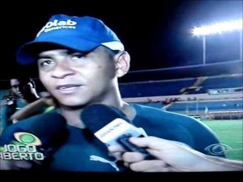 GOIÁS 2 x 0 GRÊMIO (02.09.13) WALTER HUMILHA GRÊMIO E DEDICA OS GOLS PARA INRER E RENATA FAN - BAND