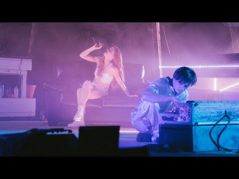 Flume - Rushing Back ft. Vera Blue (Live from Red Rocks)