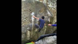 Video thumbnail of Uruguay, 7a. Fontainebleau